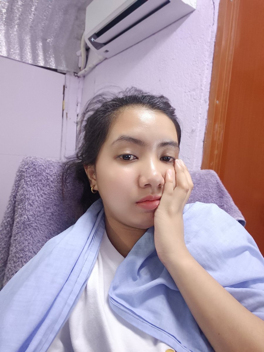 gegeeeeeeel's tweet photo. Me Earlier     vs      Me Now https://t.co/YOagxdqqgK