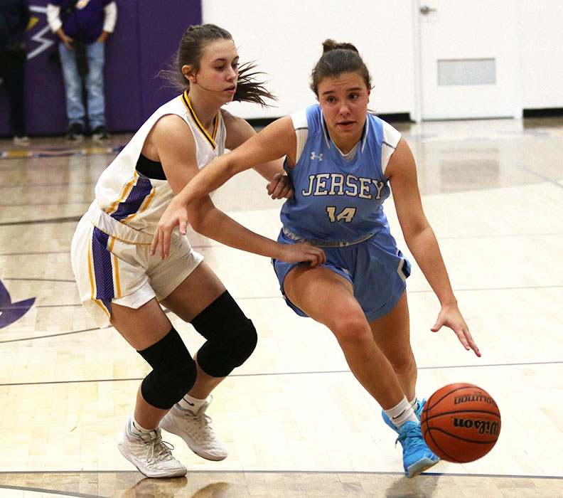 Jersey girls get to 18, beat Triad in 3A regional thetelegraph.com/sports/article… via <a href="/altontelegraph/">The Telegraph</a>