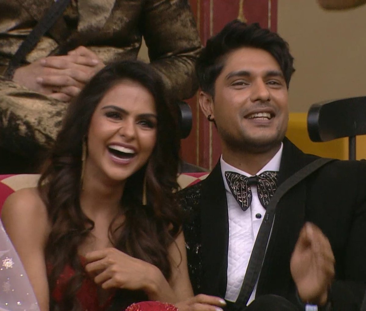 TheBiggBossGirl's tweet photo. Krushna said to Ankit, bahar jaake kya kya tareef suni? 
#AnkitGupta: Bataunga toh Bigg Boss bura maan jayenge! 😭❤️😂 https://t.co/CfvcbZNs2X