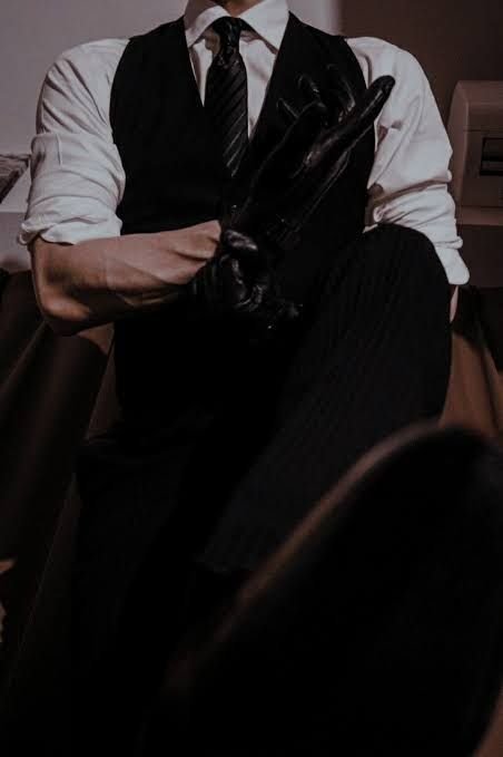 ㅤ

                  ،، 𝖘𝐞𝐝𝐮𝐜𝐭𝐢𝐯𝐞𝐬𝐮𝐧𝐝𝐚𝐲

ㅤ