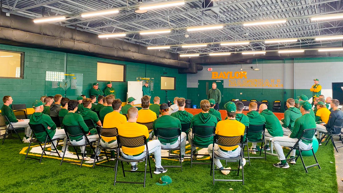 "This place means everything to me" 💚

Always great to have you back in town, <a href="/maxmuncy9/">Max Muncy</a>!

#SicEm 🐻⚾️ | #Together