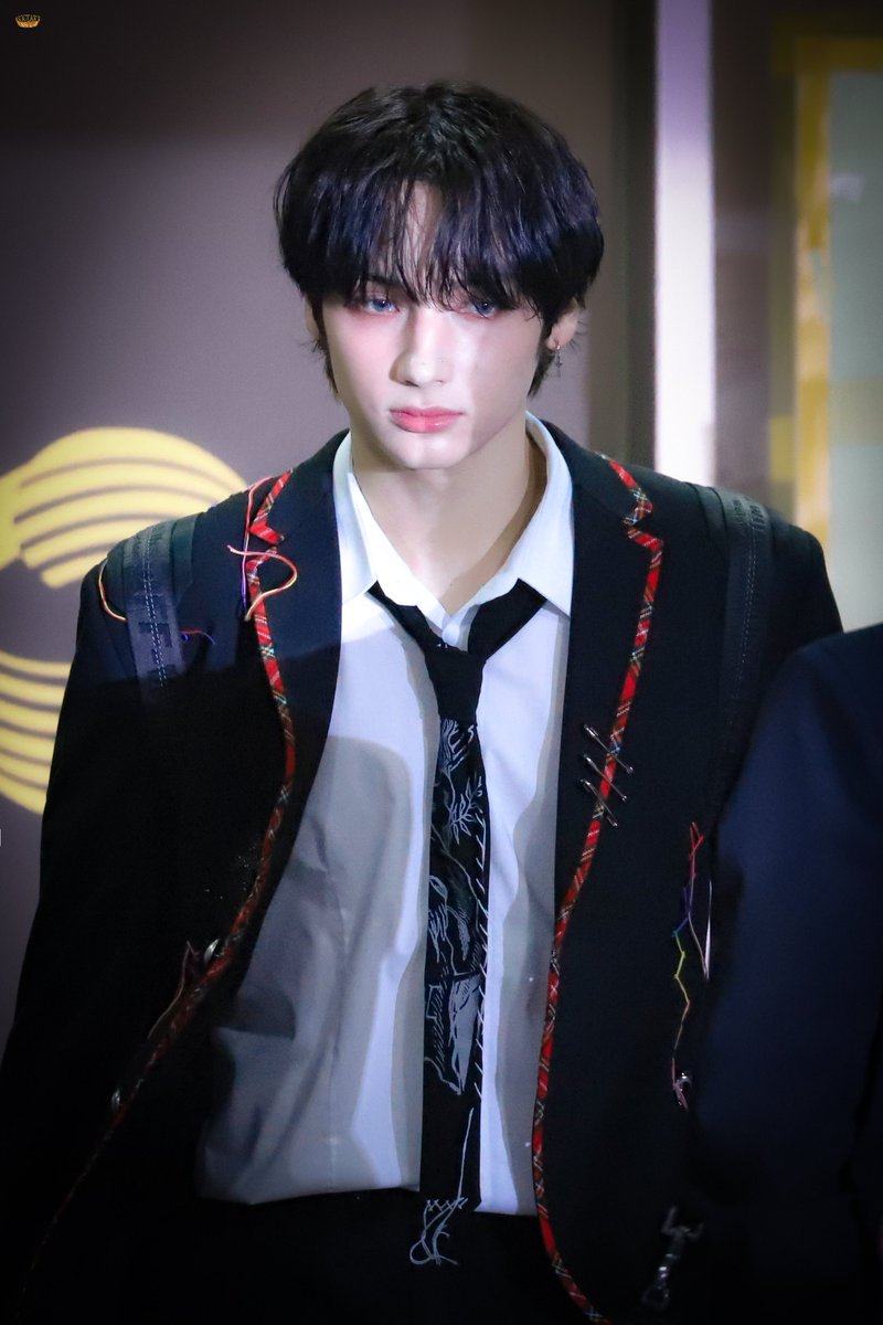 Eggtart0814's tweet photo. 230210 뮤뱅퇴근 HQ

🧛🏻

#휴닝카이   #HUENINGKAI   
#TXT   #투모로우바이투게더       
#TOMORROW_X_TOGETHER https://t.co/ARk7GOaYiK