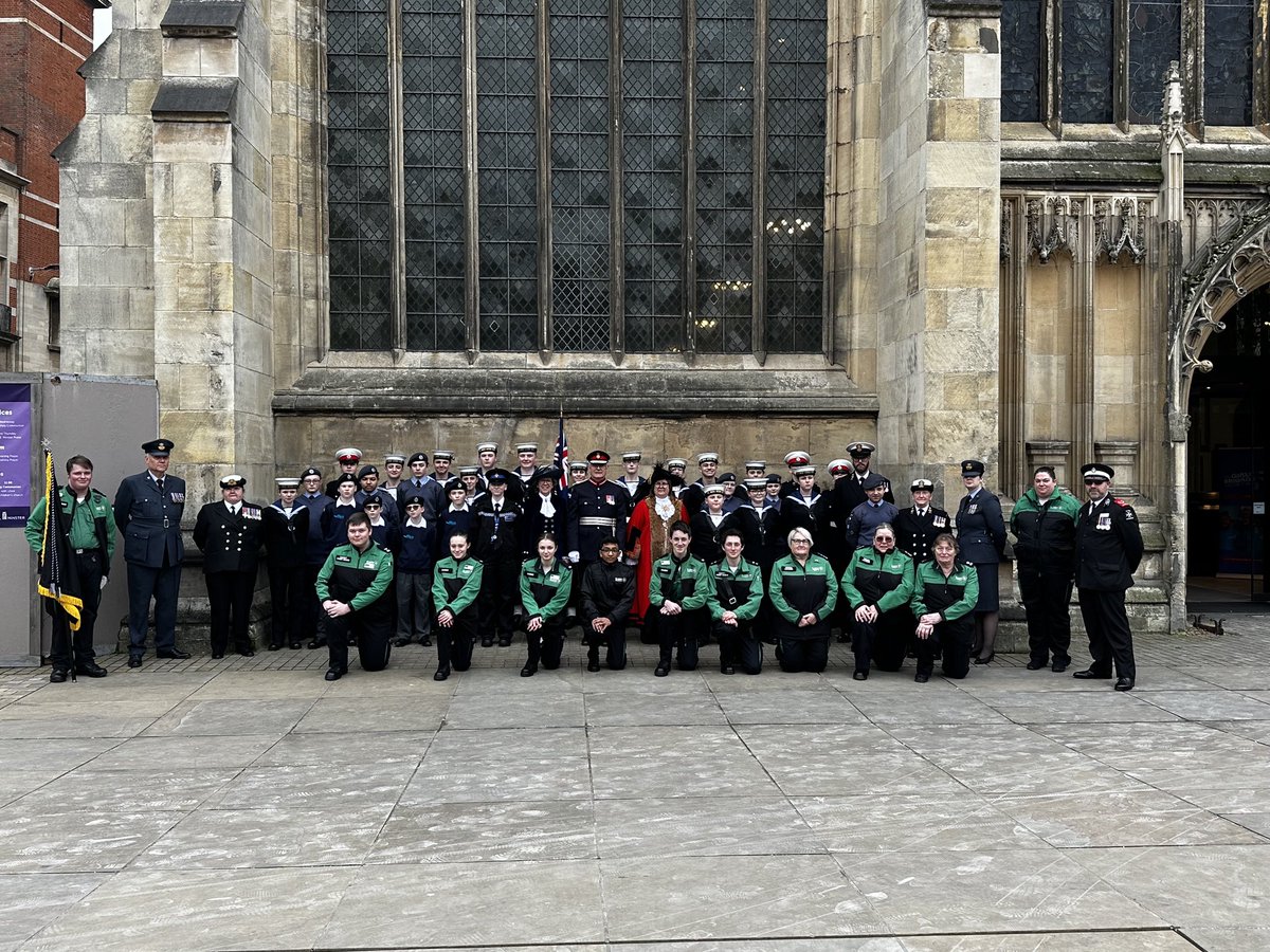 med54uk's tweet photo. Just attended the High Sheriff and Lord Lieutenant’s Youth Organisation service @HullMinster with @stjohnambulance cadets. @erhighsheriff @ERLieutenancy @HullLordMayor https://t.co/Uyw92yThYP