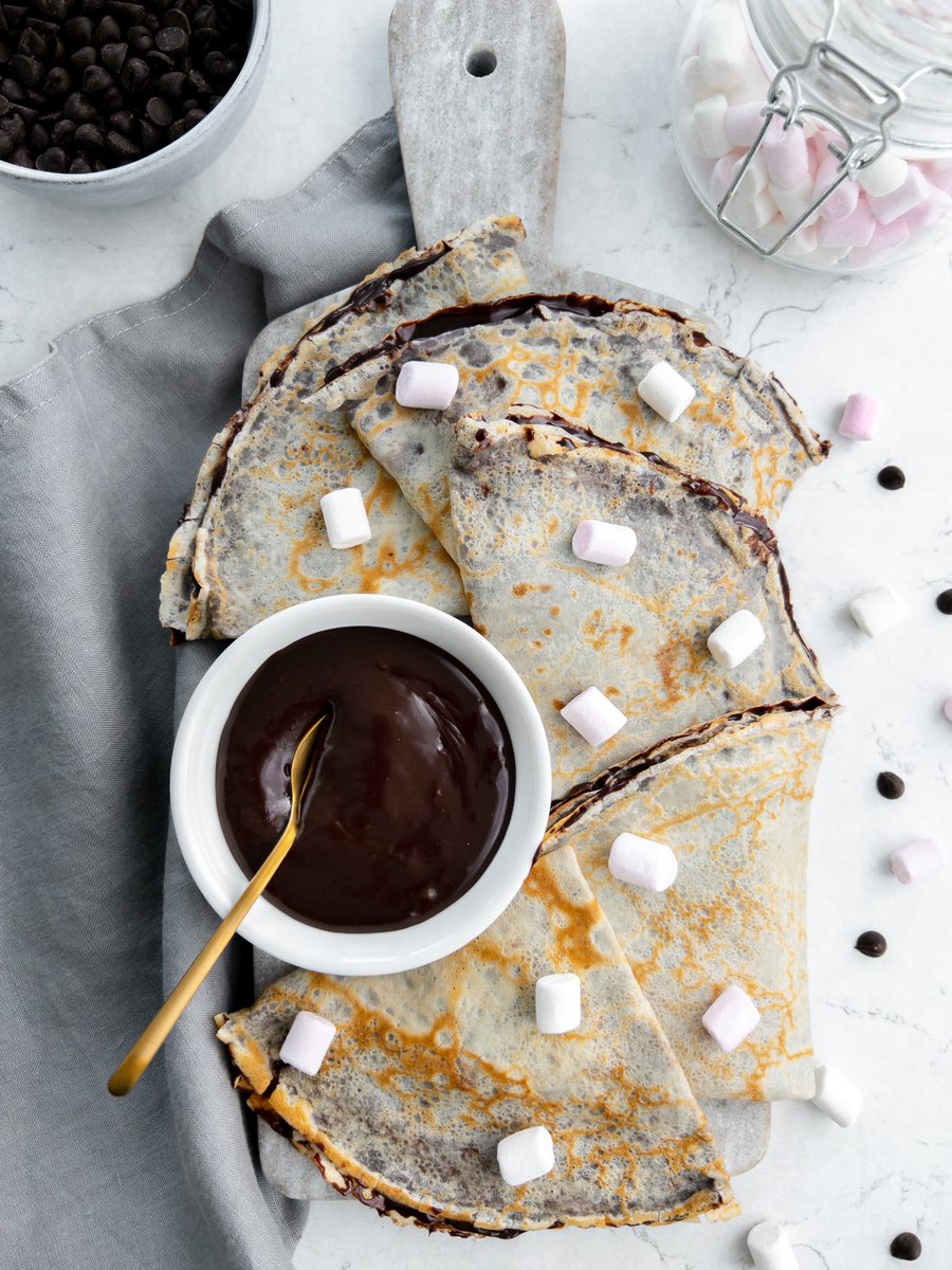 togethertoeat's tweet photo. These Chocolate Marshmallow English Pancakes are so delicious, you’ll never want to make them any other way on Pancake Day again! The decadent ganache can be made in the microwave and the pancake batter doesn’t need resting https://t.co/5m6mkIwI5k #recipes https://t.co/NN2u79R7D7