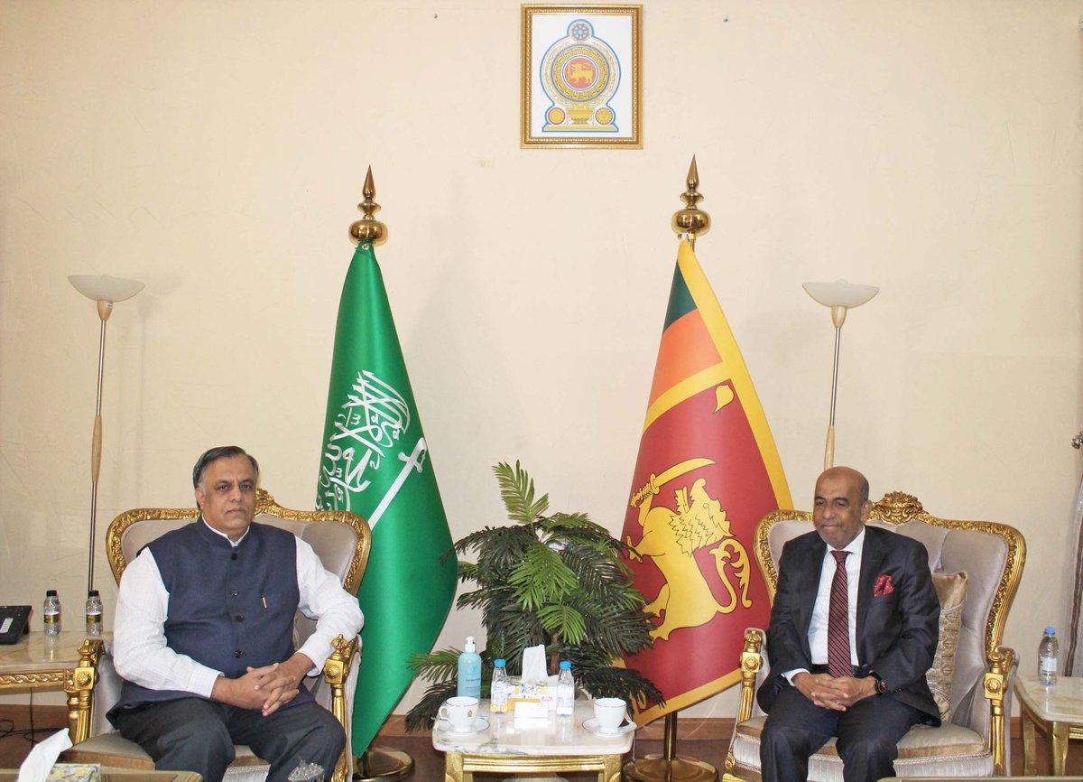 IndianEmbRiyadh's tweet photo. Ambassador Dr Suhel Khan visited @SLinRiyadh today and had an introductory  call on H.E. Ambassador P.M. Amza. They discussed various issues of mutual interests.
@MEAIndia 
@IndianDiplomacy 
@IndiainSL https://t.co/tHdKg6wF6z