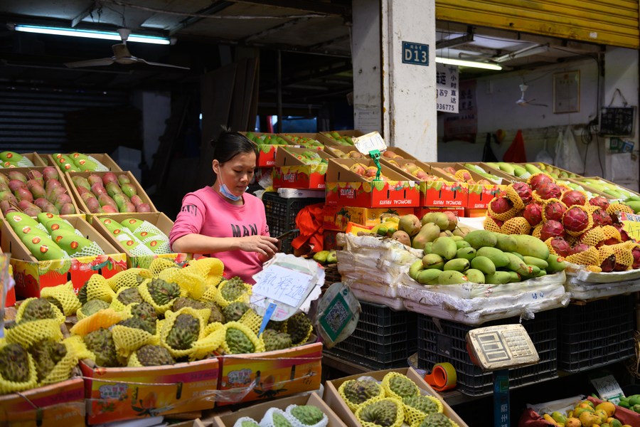 XHNews's tweet photo. China will beef up support to self-employed businesses, which make up two thirds of the country's market players and create a large number of job opportunities https://t.co/49VRp5t9ax https://t.co/w2vuQqNcvB