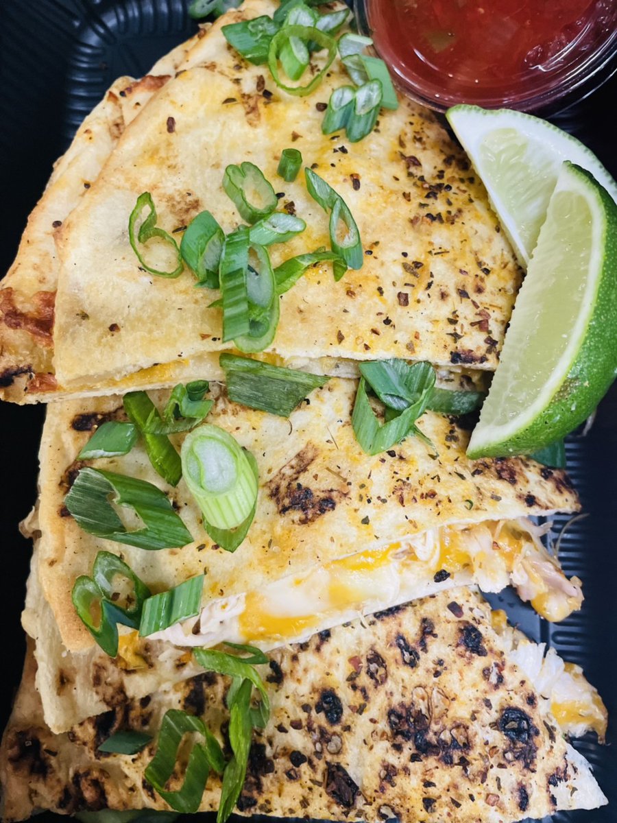 AdamsMarkets's tweet photo. From the marvelous Chef Nikki 👩‍🍳 in #FlandersCT:
- #StoreMade Stuffed Breads 
- #StoreMade Margarita Quesadillas
- #StoreMade Wing Sauces
#BigGame #BigGameBites #MadeHereMadeFresh #ChefsOfAdams #EastLymeCT https://t.co/zcDJK2jTP7