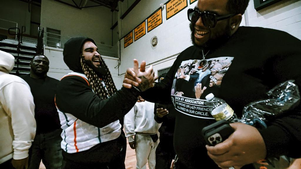 BIGOOH's tweet image. Happy to See my Guy @AlbeeAl201 Home 🏠&amp;amp; Doing his Thing…You Making US Look 👀 Good, Stay Focused &amp;amp; Keep Going Up ‼️-#SLICK 📸: @RMHDOTNET