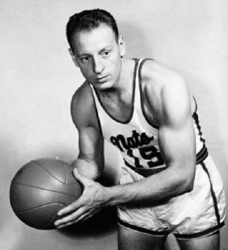 Born #OTD in Buffalo in 1917, Basketball Hall of Famer Al Cervi. Known for guarding the opponent's best offensive players, he played for Syracuse from 1949-1950 to 1952-1953 while coaching from 1949-1950 to 1958-1959. https://t.co/zJCKSYwusD