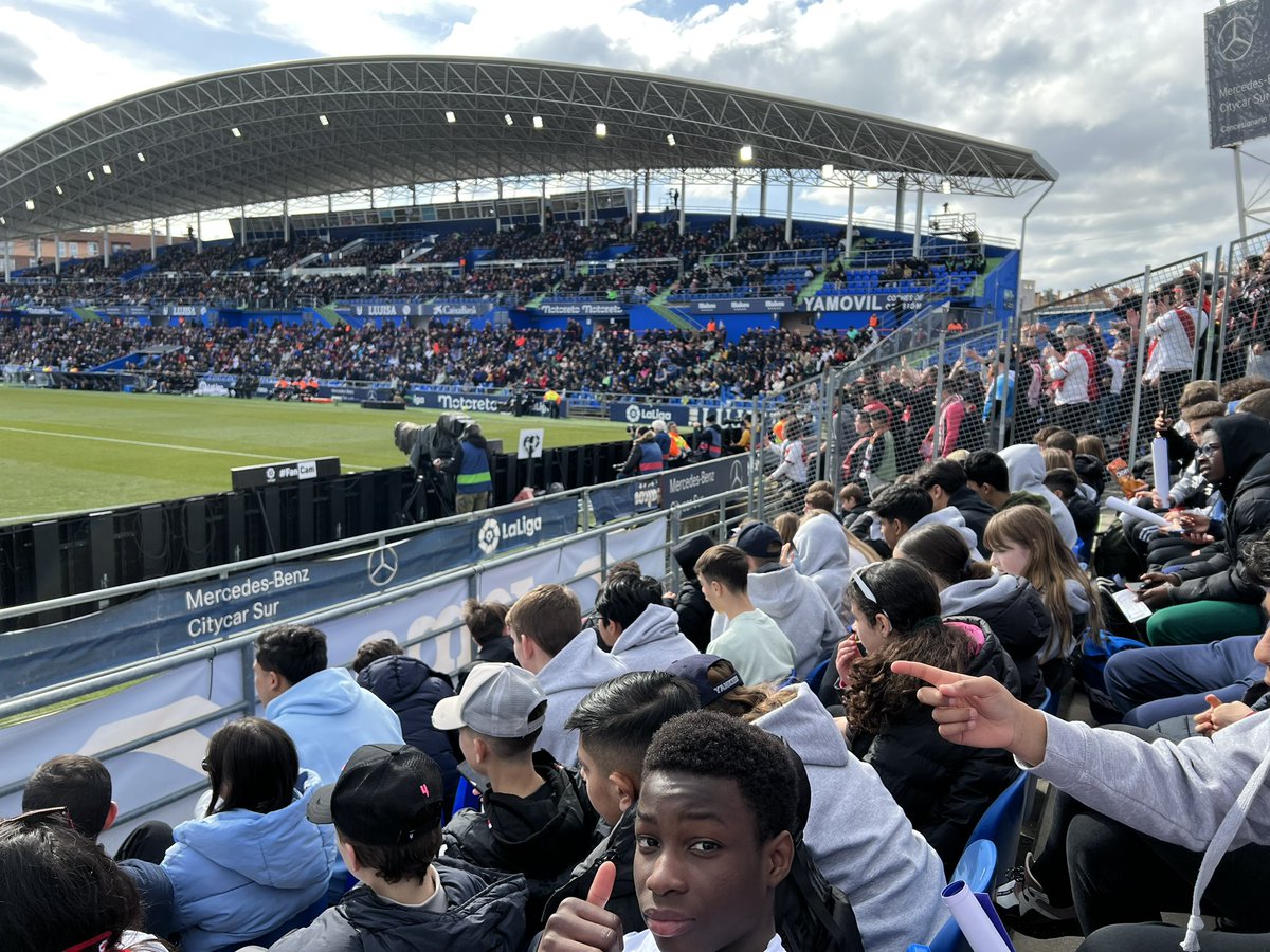 Farringtons PE Department tweet media