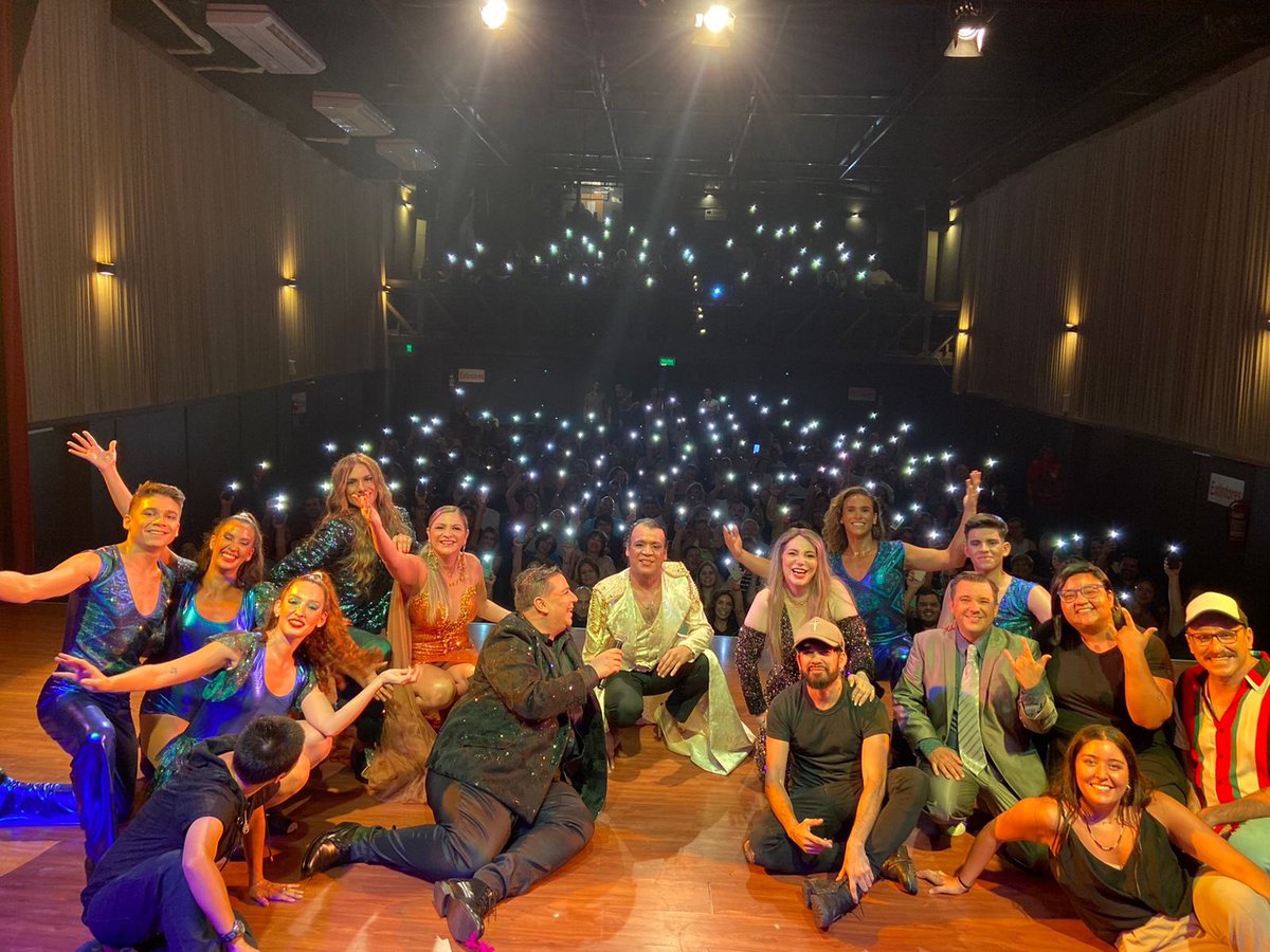 marichaolitte's tweet photo. No paro de emocionarme!
Hermoso finde de estreno de LOS VERDADEROS, si! Somos nosotros en el Teatro Latino.
@tavigustavi @clarafrancor @joseayalaok @walterevers  y yo , te vamos a hacer reír!
vie y sáb las 21 hs y domingos a las 20
Te esperamos!
 Entradas en @TicketeaPy https://t.co/tpb8xX6bpx