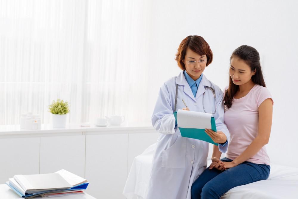 LVObGyn's tweet photo. One of the most common conditions people can develop that causes a high-risk pregnancy is preeclampsia, which can be dangerous to people and their unborn babies. Discover some of the lesser-known symptoms that might mean someone has preeclampsia. Continue 
https://t.co/7zBhsmfbVp https://t.co/93dRN1oTwj