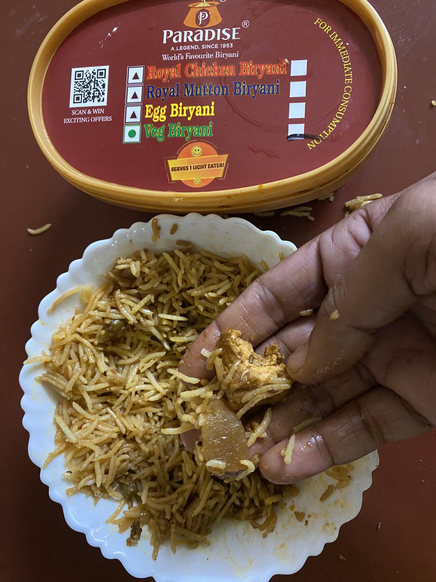 piyush_ag's tweet photo. @SwiggyCares @Swiggy @inshorts @indiatvnews @ParadiseFoodsIn recieved non veg biryani instead of veg biryani ordered from #swiggy by #paradisebiryani .. non acceptable for marwari veg family.. shame https://t.co/U6w2tZ1lbP