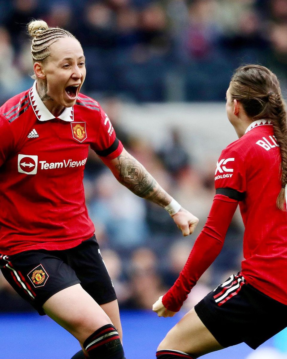 An alright weekend for United! 🔴⚪⚫

✅ Beat Leeds away
✅ Beat Spurs Women away (at Tottenham Hotspur Stadium), going top of the WSL!