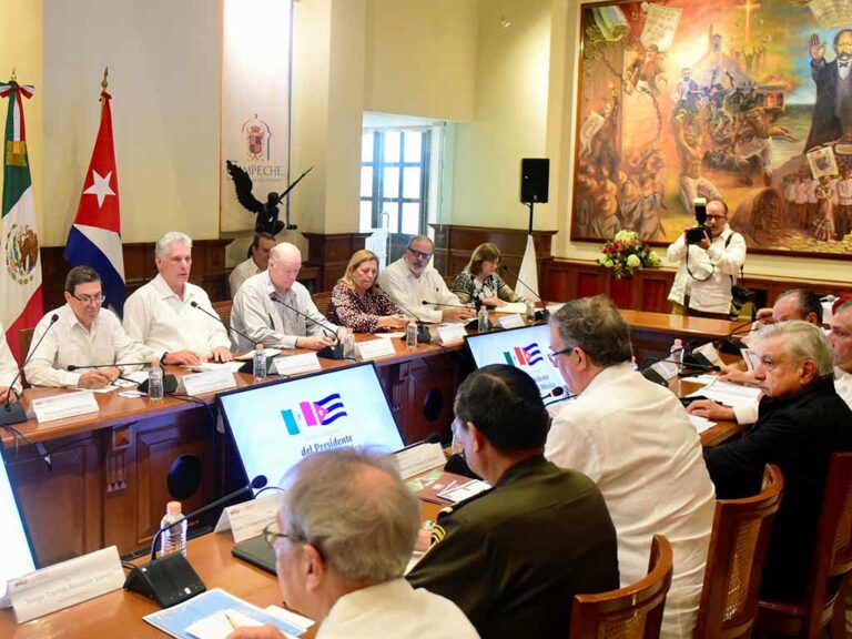 MinfarC's tweet photo. México ratificó su condena irrestricta al bloqueo contra Cuba y declaró su intención de liderar los esfuerzos de la comunidad internacional para eliminar esta hostil política que el presidente López Obrador calificó como injusta e inhumana.
#MejorEsPosible #JuntarYVencer https://t.co/QmtzatxR32