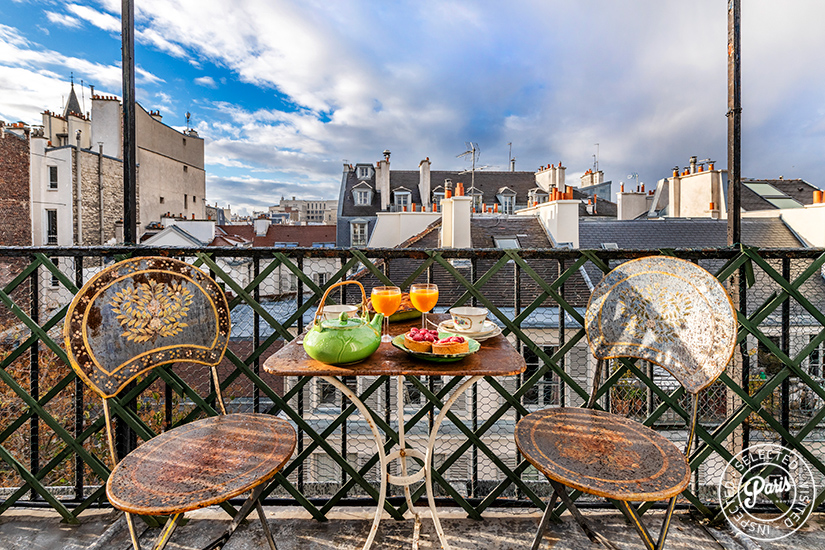 ParisForRent's tweet photo. For Valentine's Day, Offer Your Loved Ones a Paris Vacay - https://t.co/RUSVgIbYQX https://t.co/5xDdYW94J0