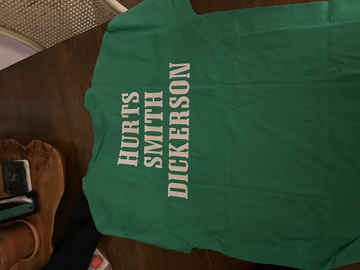 KazgharHS's tweet photo. @Lezzemos Got myself geared up to cosplay as a Philly fan tonight https://t.co/5Z9Z9XWSCP