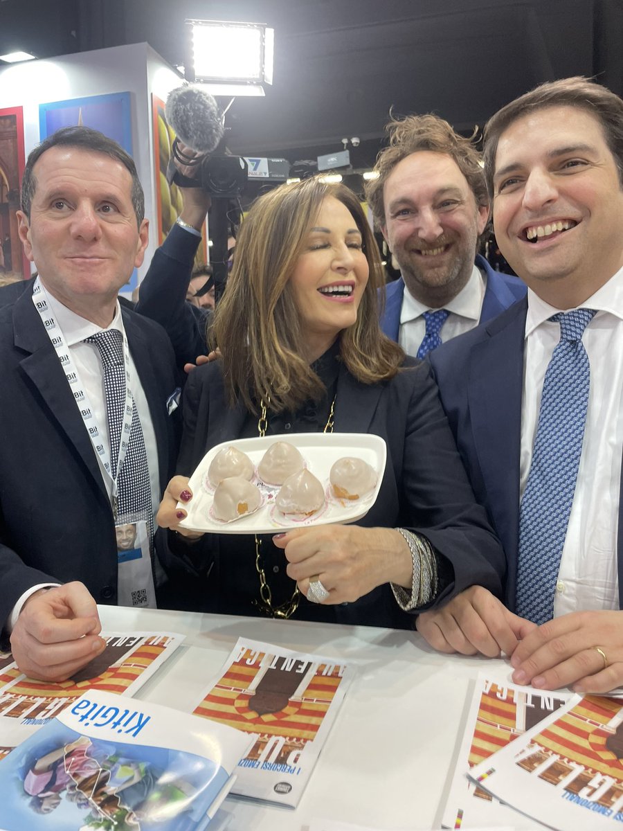 Tutti pazzi per #ilsospirodibisceglie alla <a href="/bitmilano/">BIT</a> con <a href="/WeAreInPuglia/">WeAreInPuglia</a> Stand Puglia… La Bit di Milano quest’anno è stata conquistata dal Dolce sapore pugliese del Sospiro