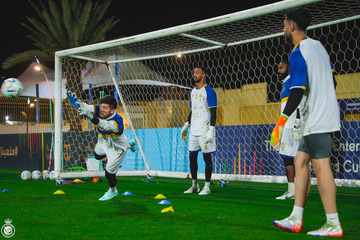 AlNassrFC's tweet photo. تكتيك وتسديـد ⚽ https://t.co/AdFjItYTtt