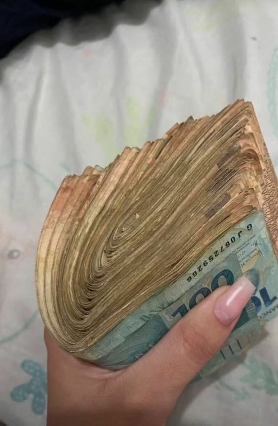 AhGordice's tweet photo. Hoje só queria um bolo : https://t.co/WitB3NBAH1