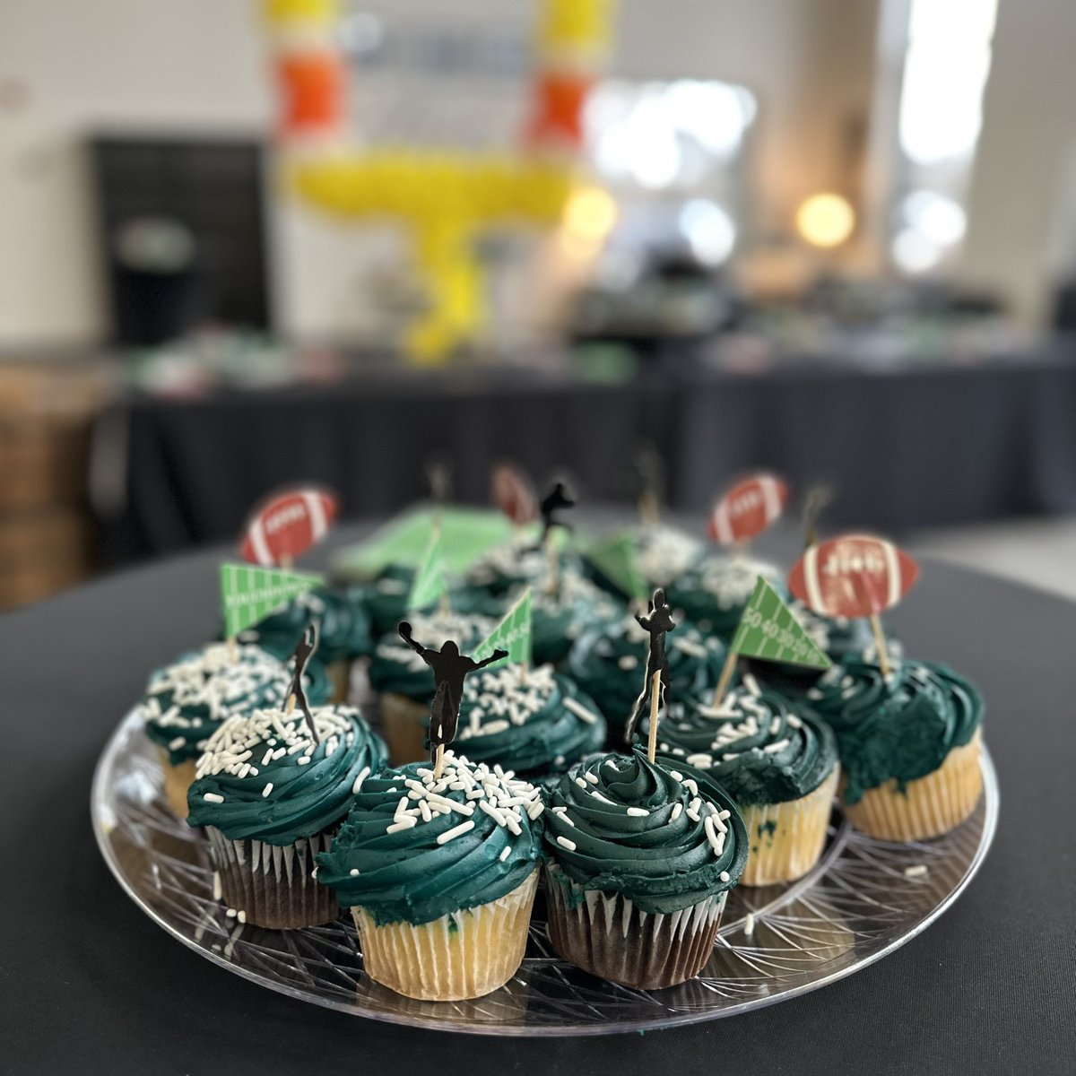 LoccNews's tweet photo. Stellar day 🌟🙌🏽! Pastor Kirk &amp; Pastor Shianne 🤍🤍 teamed up to share today’s message with techniques that have strengthened &amp; sustained their relationship! And we couldn’t let the day pass without a little Superbowl fun 🏈, so we served up some Eagles-inspired cupcakes! https://t.co/GgrsLYbhkG