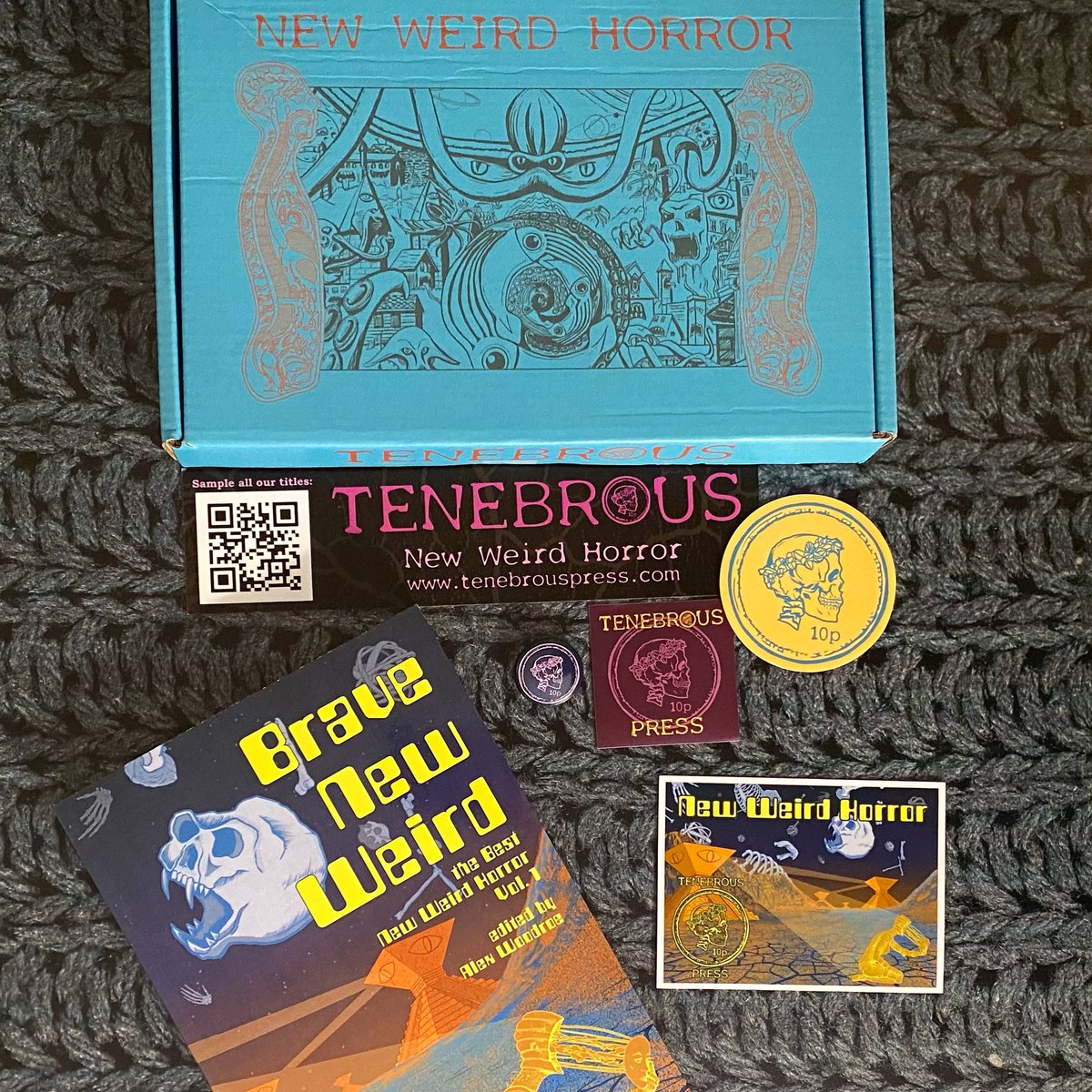 #BOOKMAIL! @tenebrouspress puts together a truly fun package to receive. I can’t wait to dive into these New Weird stories…right after I find a place for all my cool stickers.
#newweird #bookswag