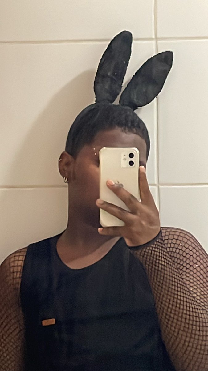 luysdogaara's tweet photo. 🐰🐰 https://t.co/n48NFInezy