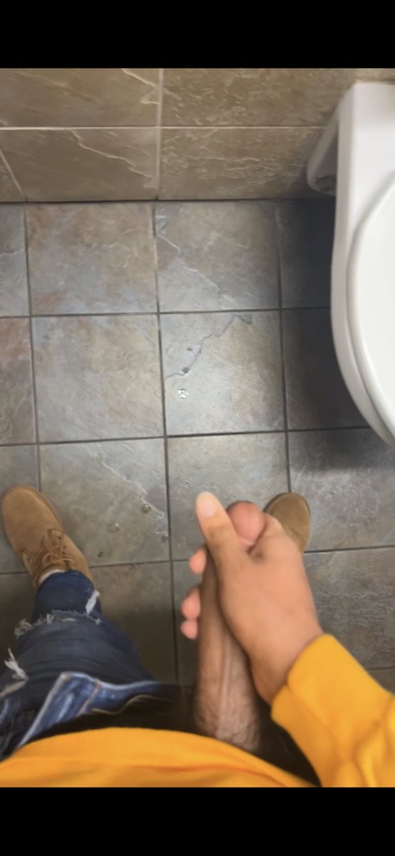 TingLuh's tweet photo. Was Horny @ the Movies. Had to bust one real quick 😩 video on my  #onlyfans https://t.co/I0AztLHduP https://t.co/bO5AA9Xvu8