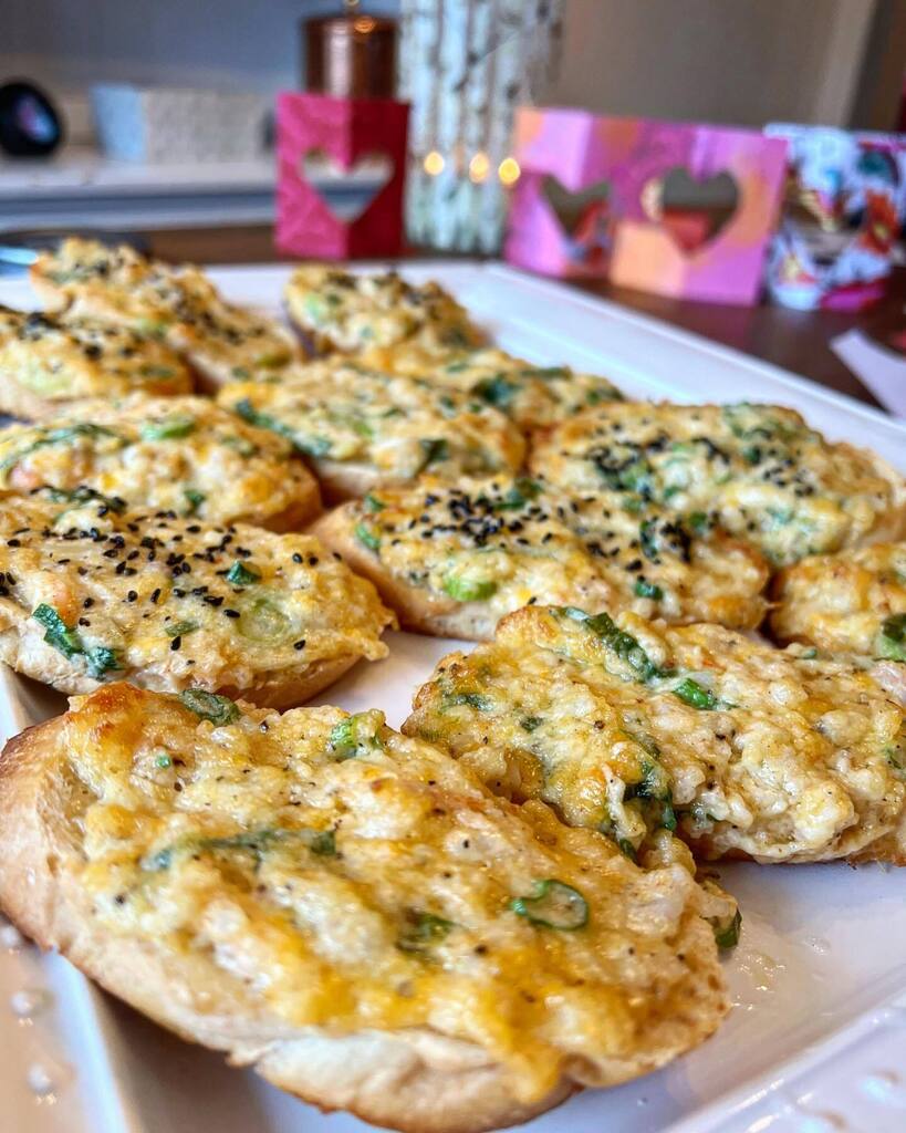 I've eaten 8 of these shrimp toasts and don't want to stop. 

Thank you @beautifflyeats for expanding my palette and my waistline. instagr.am/p/Cok4XzOOpPx/