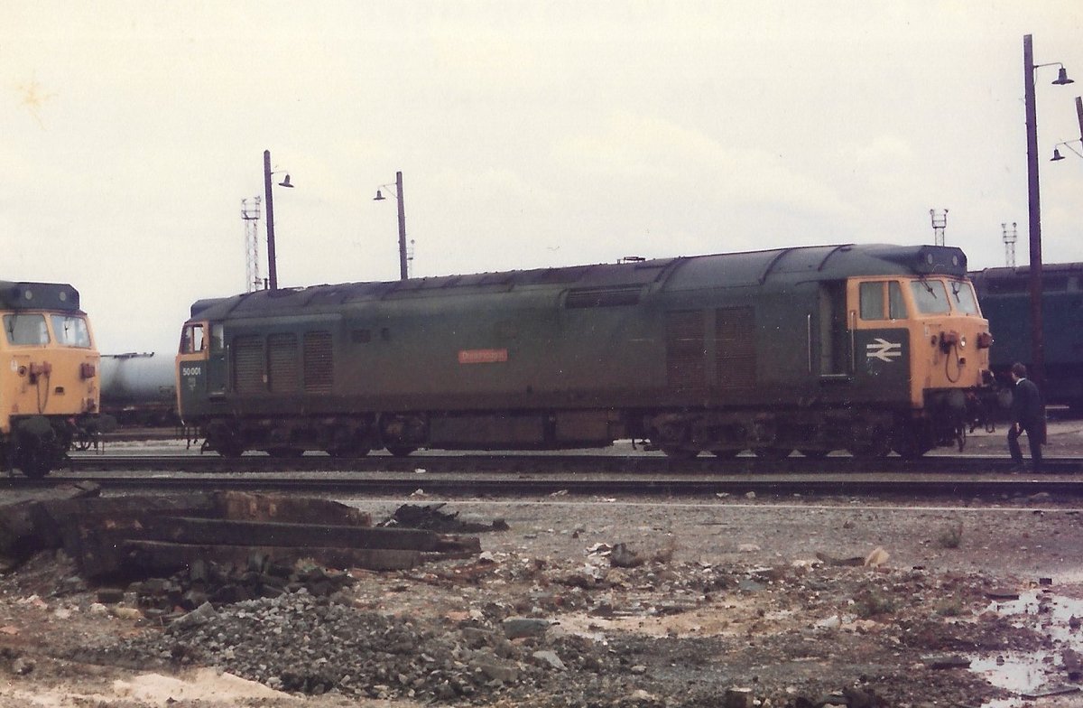Old Oak Common TMD 20th September 1981
Refurbished 12 months prior but still carrying rather dirty British Rail Blue livery, Class 50 diesel loco 50001 'Dreadnought' awaits its next turn of duty
#BritishRail #Class50 #BRBlue #OldOakCommon #trainspotting #Dreadnought 🤓