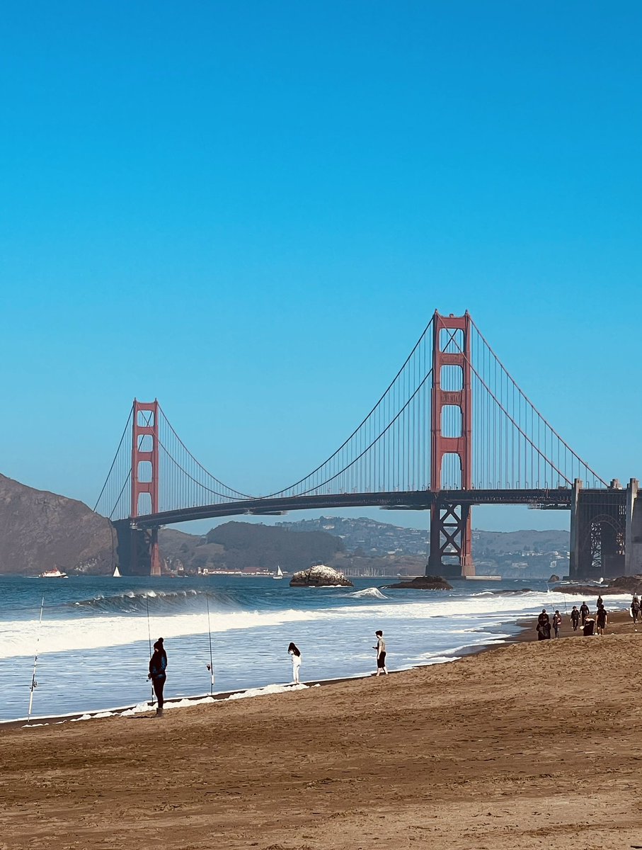 February doesn’t look like this in most places. Get outside!☀️