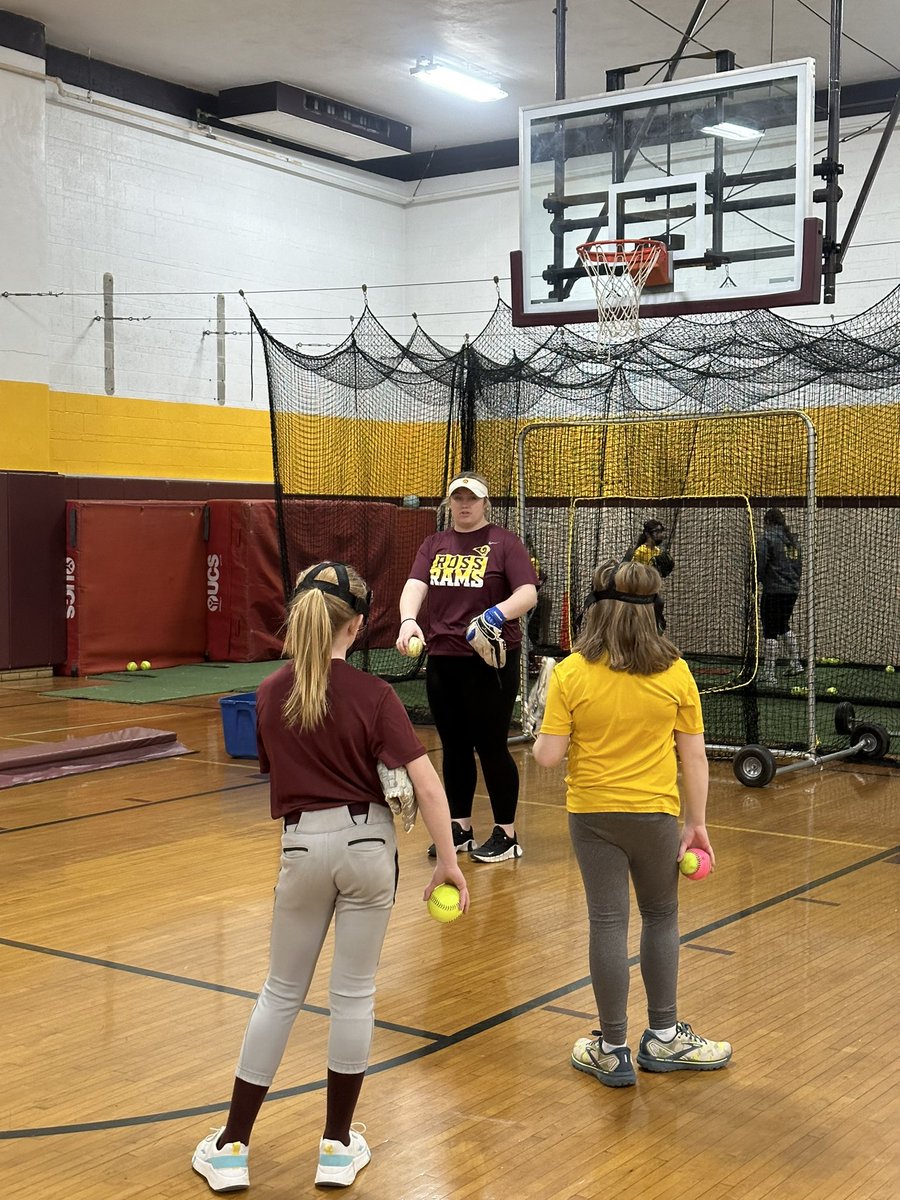 Ross Rams Softball tweet media