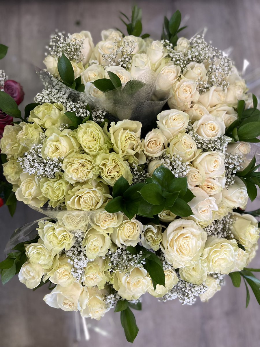 PetalsWinnipeg's tweet photo. Valentines Day ready! Plenty of updates on the Instagram and Facebook pages. 

204-338-7673
#ValentinesDay #Winnipeg #Manitoba https://t.co/7EHglmIF80
