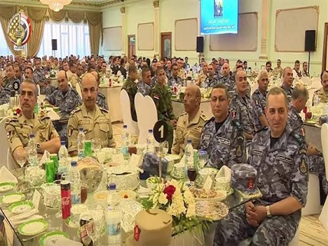 anarbiiallah's tweet photo. لو انت شايل عزال عروسة مش هاتعمل الفرح دا .هم ماكانوش محتاجين شوية اكل ودوا يااغبياء كانوا محتاجين طواقم إنقاذ ومعدات إنقاذ ثقيلة يابهايم كانوا محتاجين الوحوش دول يساعدوا معاهم في إنقاذ الابرياء من تحت الانقاض حسبي الله
#الشمال_السوري_المنكوب
#افتحوا_المعابر
#CrossBorderAid https://t.co/iWQhUPdjUL
