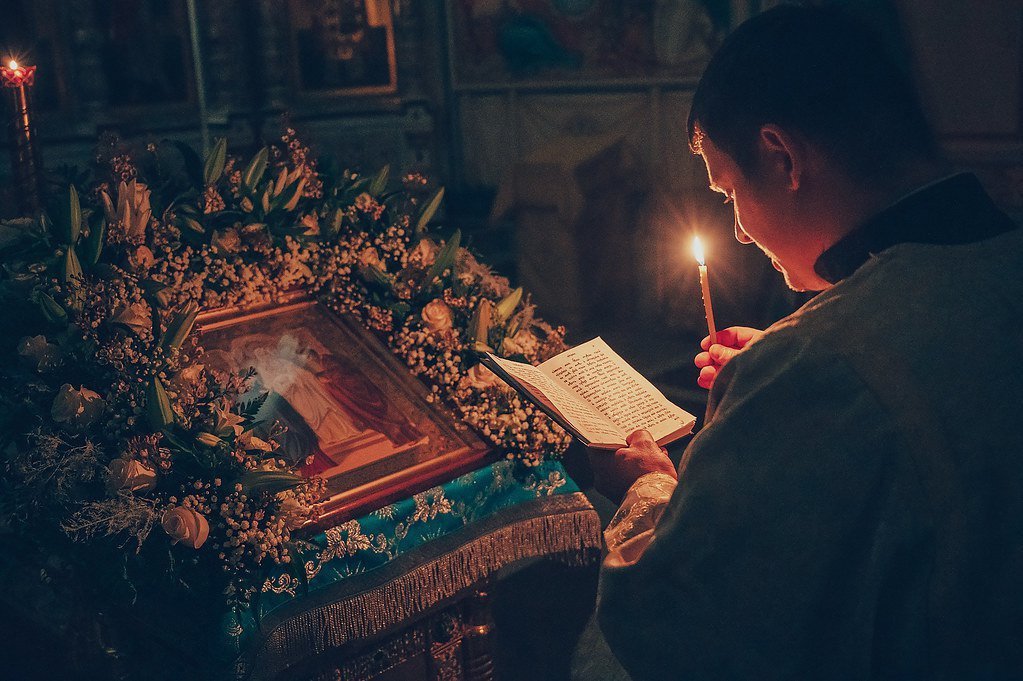 Канон праздника Сретения (с переводом на русский язык): скачать у нас prichod.ru/katekhizatsiya…
***
Составной канон праздника Сретения (воскресению, недели мясопустной, Сретению)
(с переводом на русский язык)
Скачать у нас prichod.ru/katekhizatsiya…