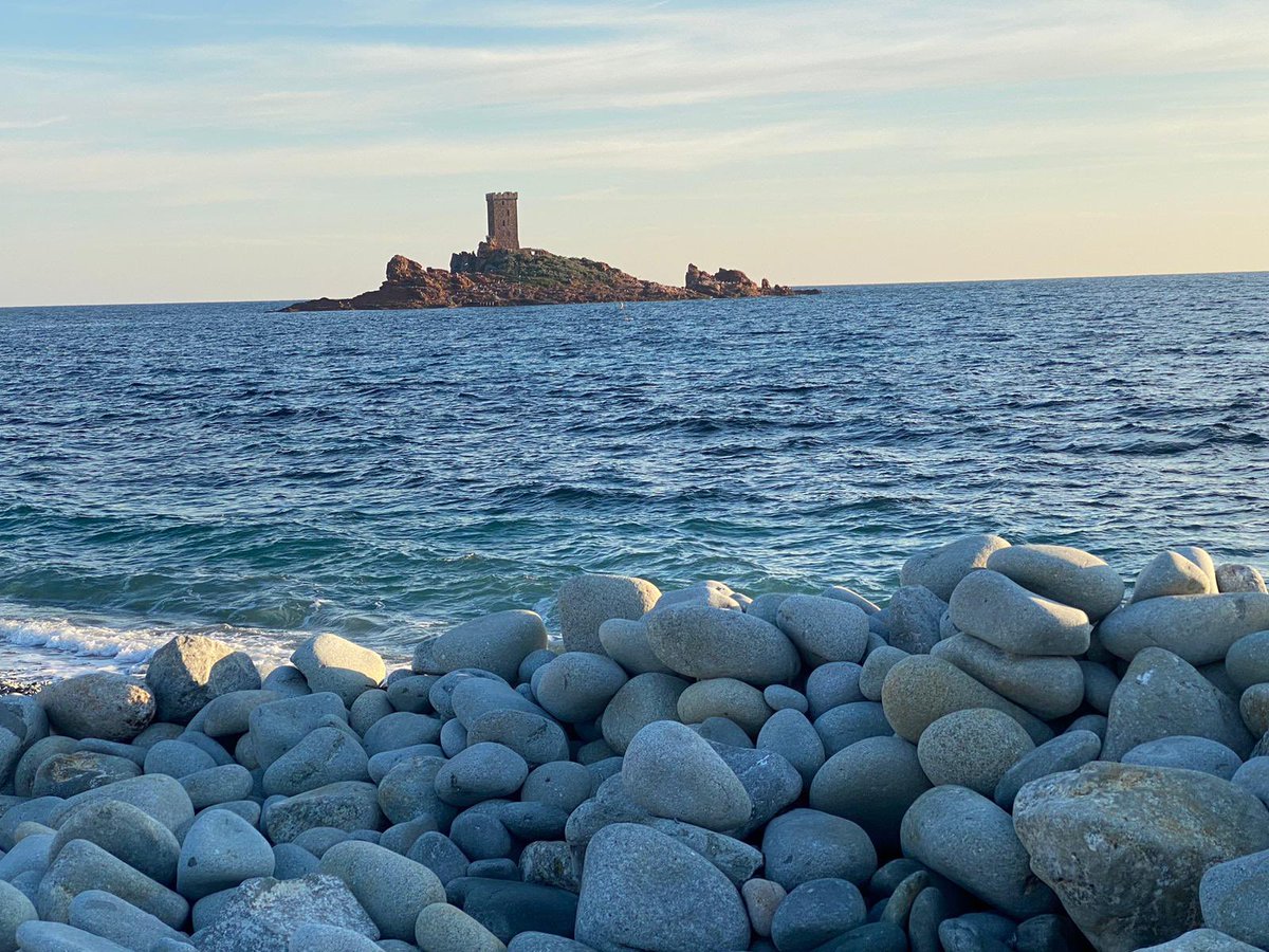 Balade dans l’Esterel avec les sénateurs JCI @AFSJCI dans le cadre de la conférence des Présidents <a href="/JCE_France/">jce_france</a> à Saint Raphael