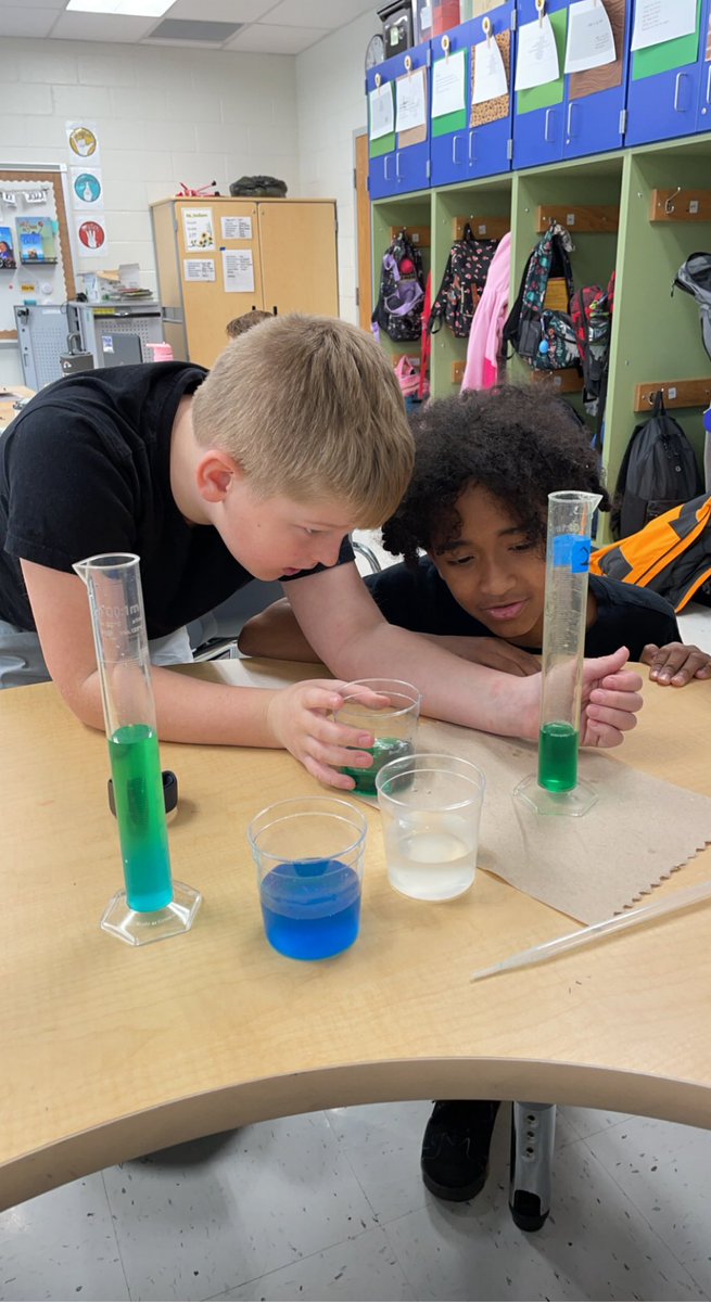 Holly Jackson tweet media