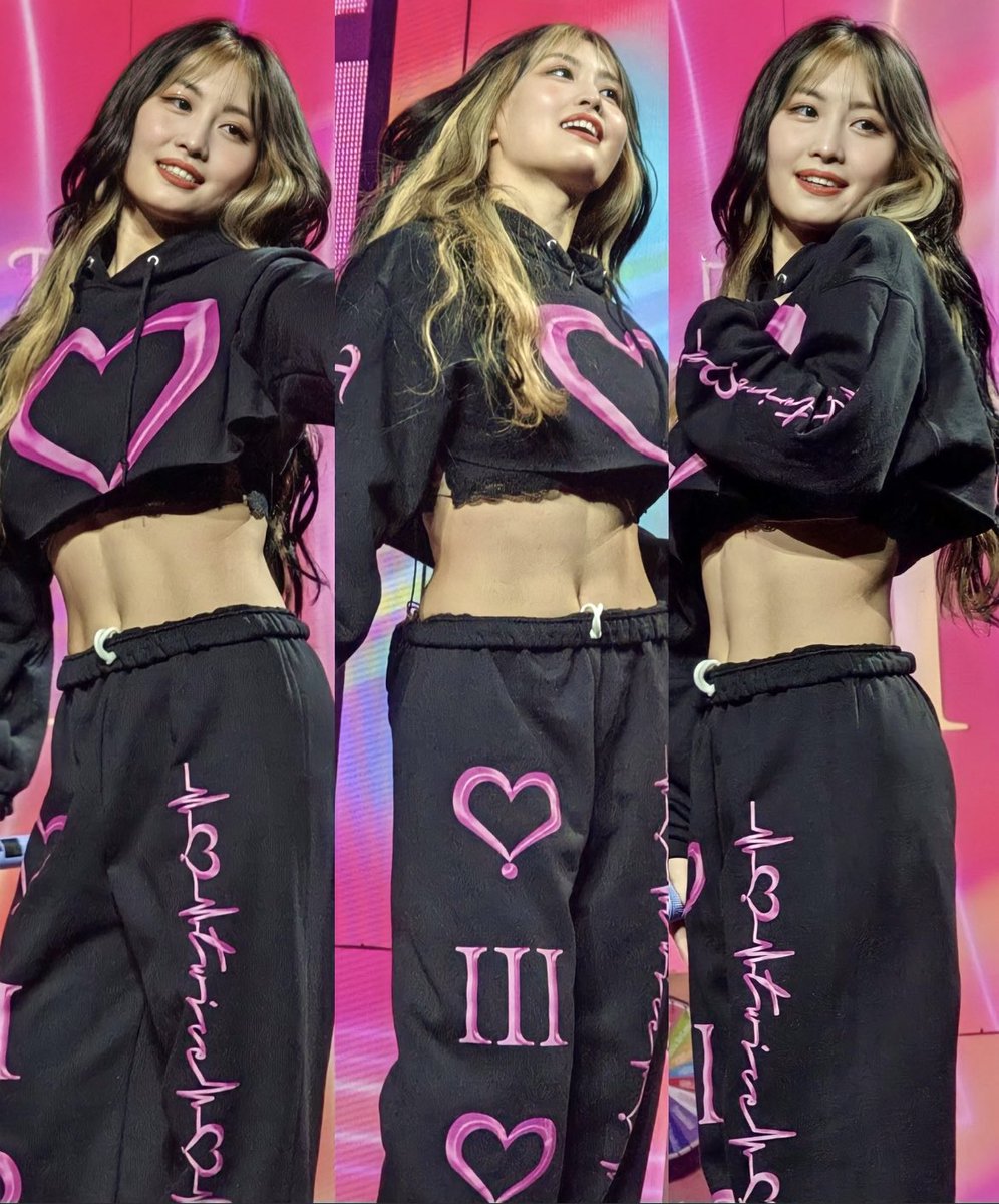 twicesfeeds's tweet photo. momo is way too stunning https://t.co/p9sxYtslsb