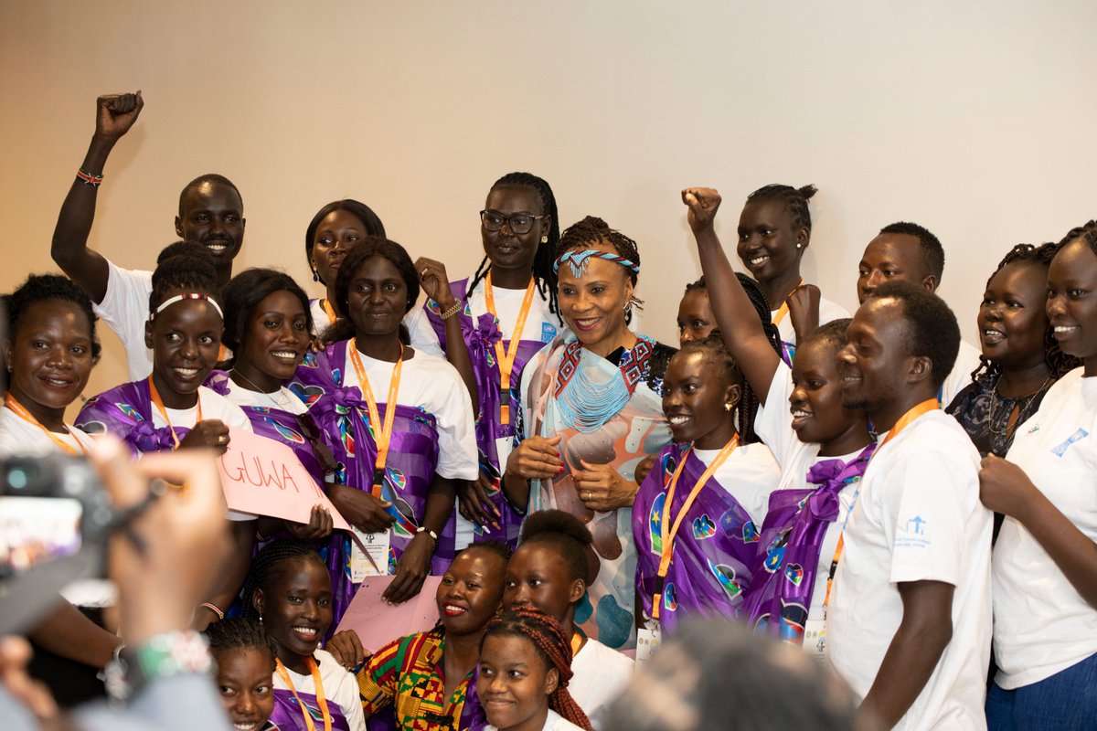 undpsouthsudan's tweet photo. @ahunnaeziakonwa getting honored in a “Lau” - traditional South Sudanese attire – as a official traditional welcome to South Sudan. #GuwaTaMara – Strength of a Woman https://t.co/1JMRg1r9tz