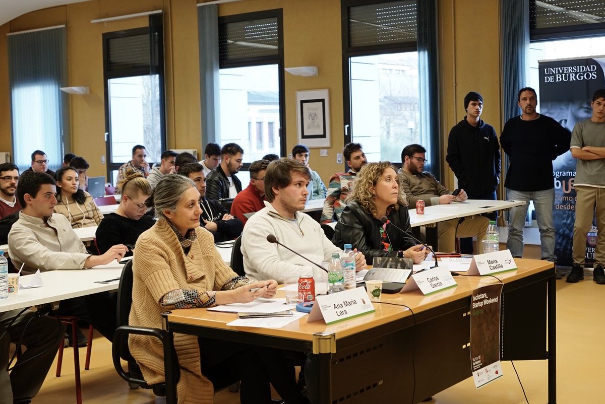 El jurado que nos acompaña esta tarde en la final del #SWBurgos no podría ser mejor:

👉🏼 María Castilla, <a href="/Fundcajaburgos/">Fundación Caja de Burgos</a> 
👉🏼 Carlos García, T Capital
👉🏼 Ana María Lara, <a href="/UBUEstudiantes/">Universidad Burgos</a> 

¡Gracias por vuestra experiencia y feedback en esta edición!