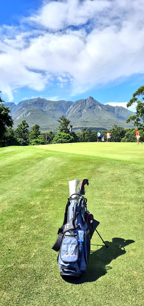 FelicityShiba's tweet image. Day 2 turned out to be fantastic despite having to pull out of the competition because of my pros injury. Ended up playing for fun, played some decent golf at Outiniqua with the recently turned pro Elena Moosmann 🇸🇪 🔥 The course was just stunning. #TGGD #DIDATA #LadiesProam