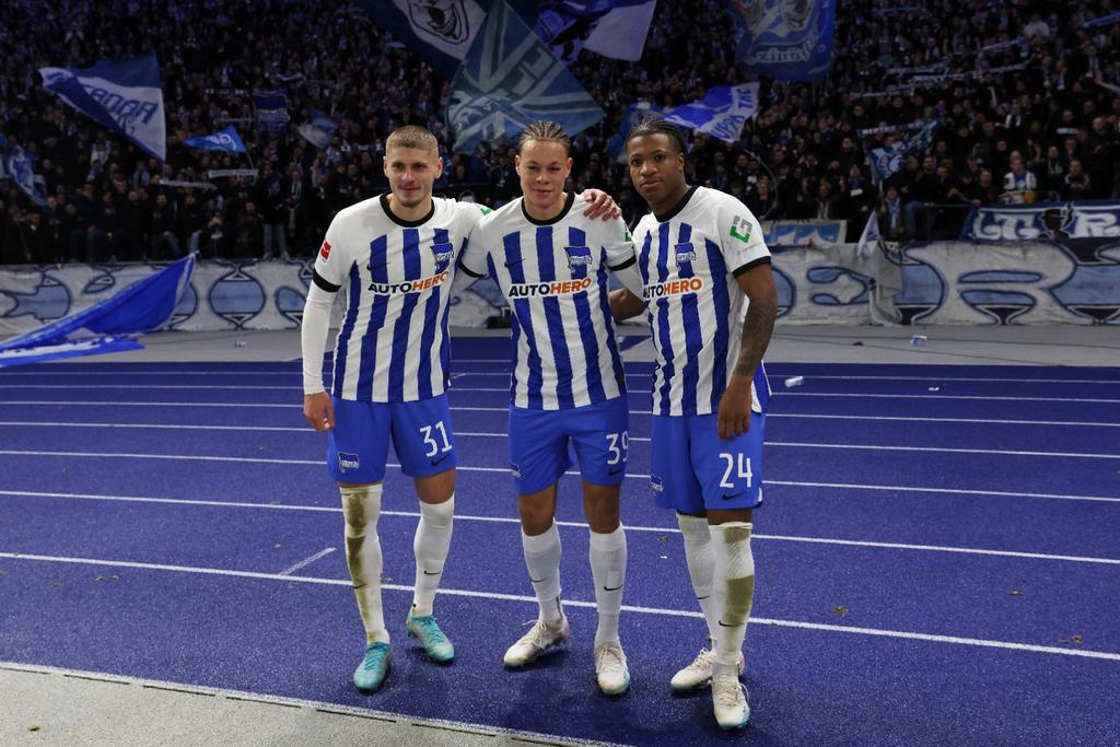 Was sich Luca Netz wohl denkt, wenn er nach dem Spiel heute dieses Bild sieht? #BSCBMG