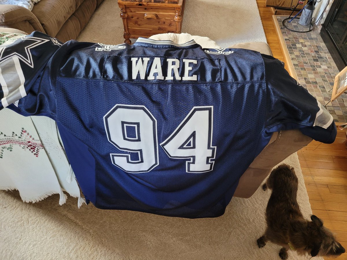 jproggie's tweet photo. @DeMarcusWare I needed something to wear today. Perfect. https://t.co/OBCozcCp6L