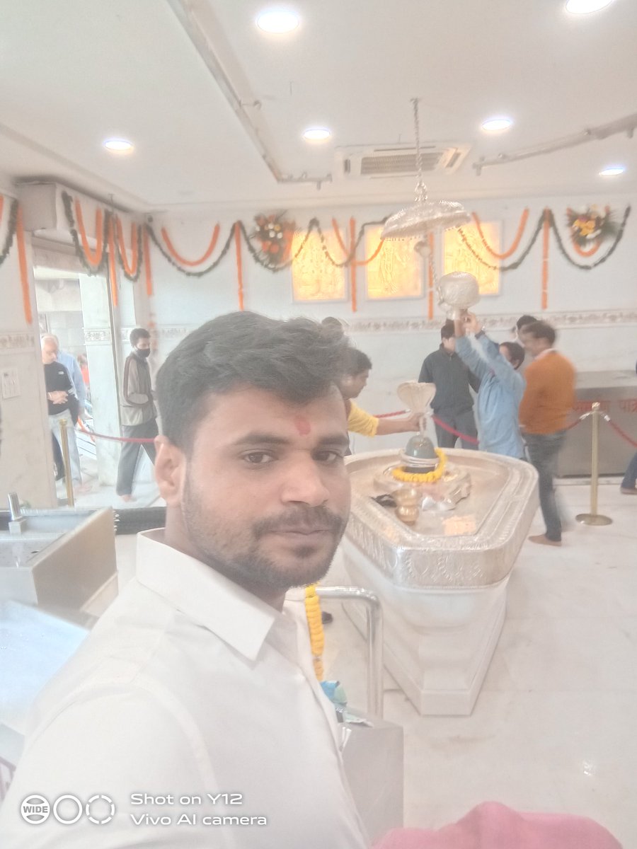 direct2oksah's tweet photo. Jhandewalan Madir Darshan
#jhandewalan_mandir
#jai_mata_di https://t.co/MUWMh2Fz3p