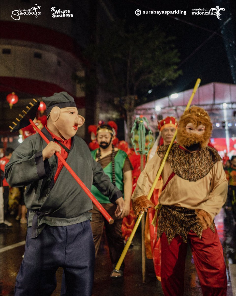 TICSby's tweet image. Meriah! ✨ 😍 Festival Cap Go Meh 2023 berlangsung meriah meski diguyur hujan

Parade menjadi acara puncak yang diikuti oleh berbagai komunitas

siapa tadi yang kesini rek? 🤚

#wisatasurabaya #surabaya #capgomeh #WonderfulIndonesia