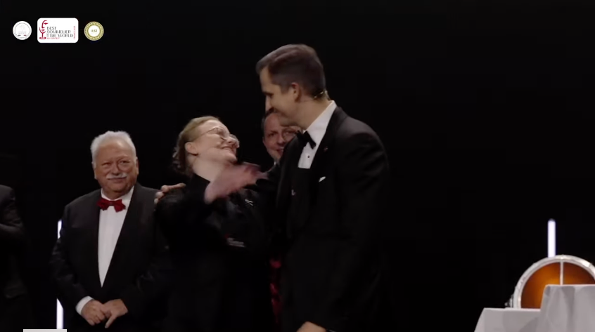 julienb's tweet photo. Nouveau meilleur sommelier du monde 2023  #Latvia 
@RaimondsTomsons
  #sommellerie #sommelier #meilleursommelierdumonde2023 #asiparis2023 #udsfsom #asisomms #bsow #asi #meilleursommelierdumonde https://t.co/HOTzqJgs3u