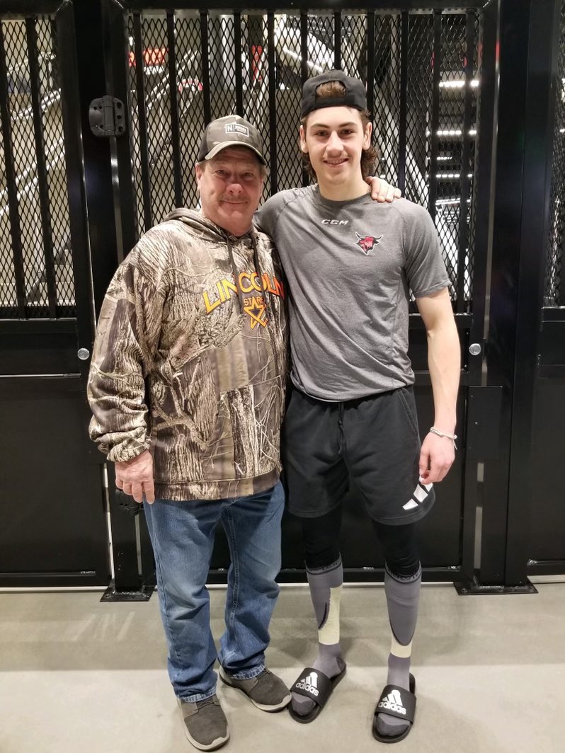 LincolnStars's tweet photo. Last night some of our Stars staff were able to watch former Stars go head to head at Baxter Arena in Omaha! #OnceAStar⭐️
@CCTigerHKY @omavs https://t.co/WoCqRZ4jIZ
