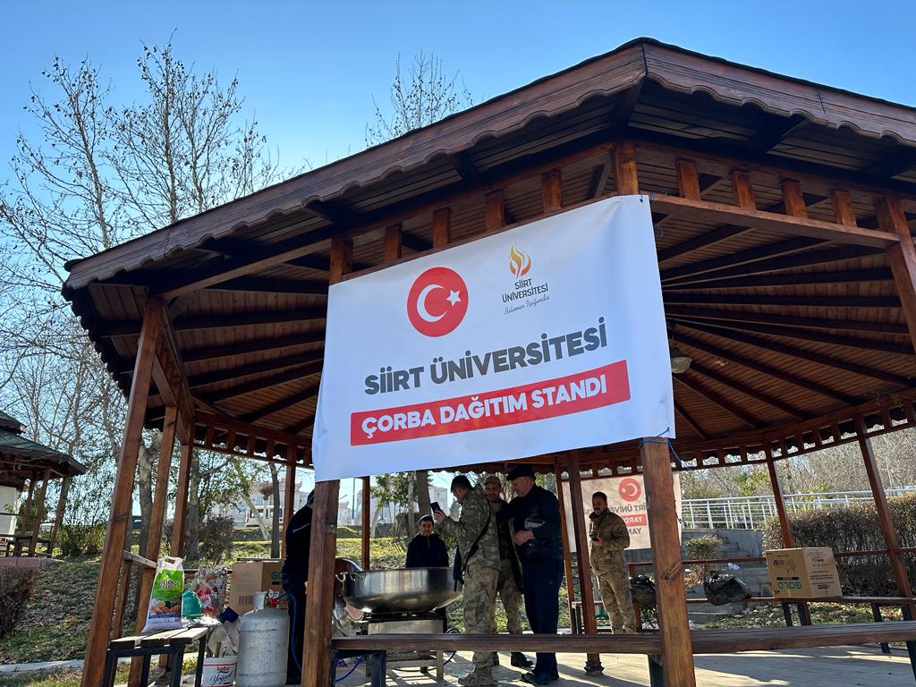 siirtuniversity's tweet photo. Üniversitemizden Deprem Seferberliği.
https://t.co/9ioXzIoDx3 https://t.co/n7cSrGlnaS