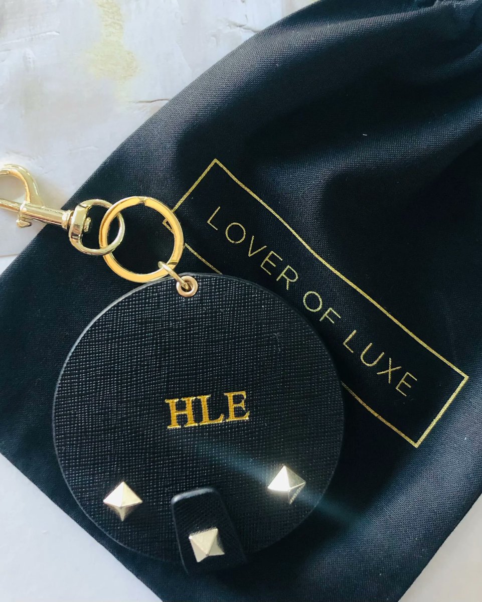 LoverOfLuxe's tweet photo. Our personalised Compact Mirror Keychain makes for a very cute Valentine's gift 😍 https://t.co/MkEcwXy5Q2
