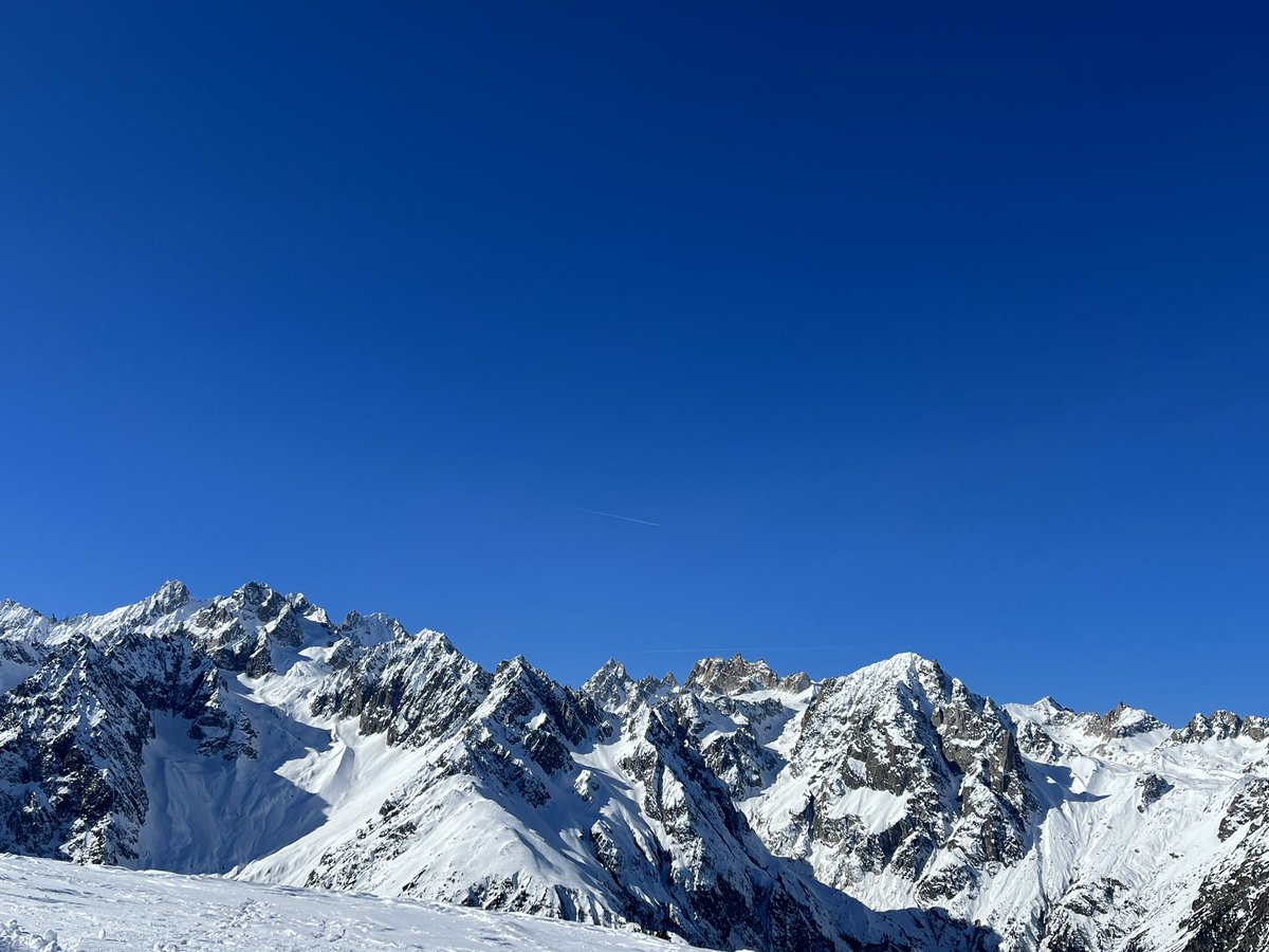 mmoret2's tweet photo. #Vichères #Bavon #Valais #Switzerland https://t.co/dLW7qxsN6u